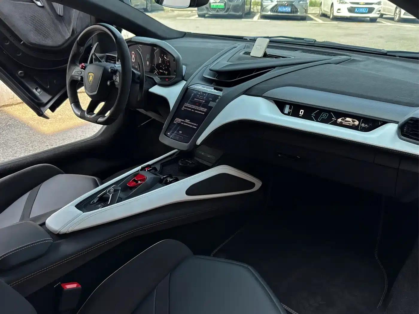 Revuelto 2023 6.5L PHEV Standard Edition — миниатюра 21