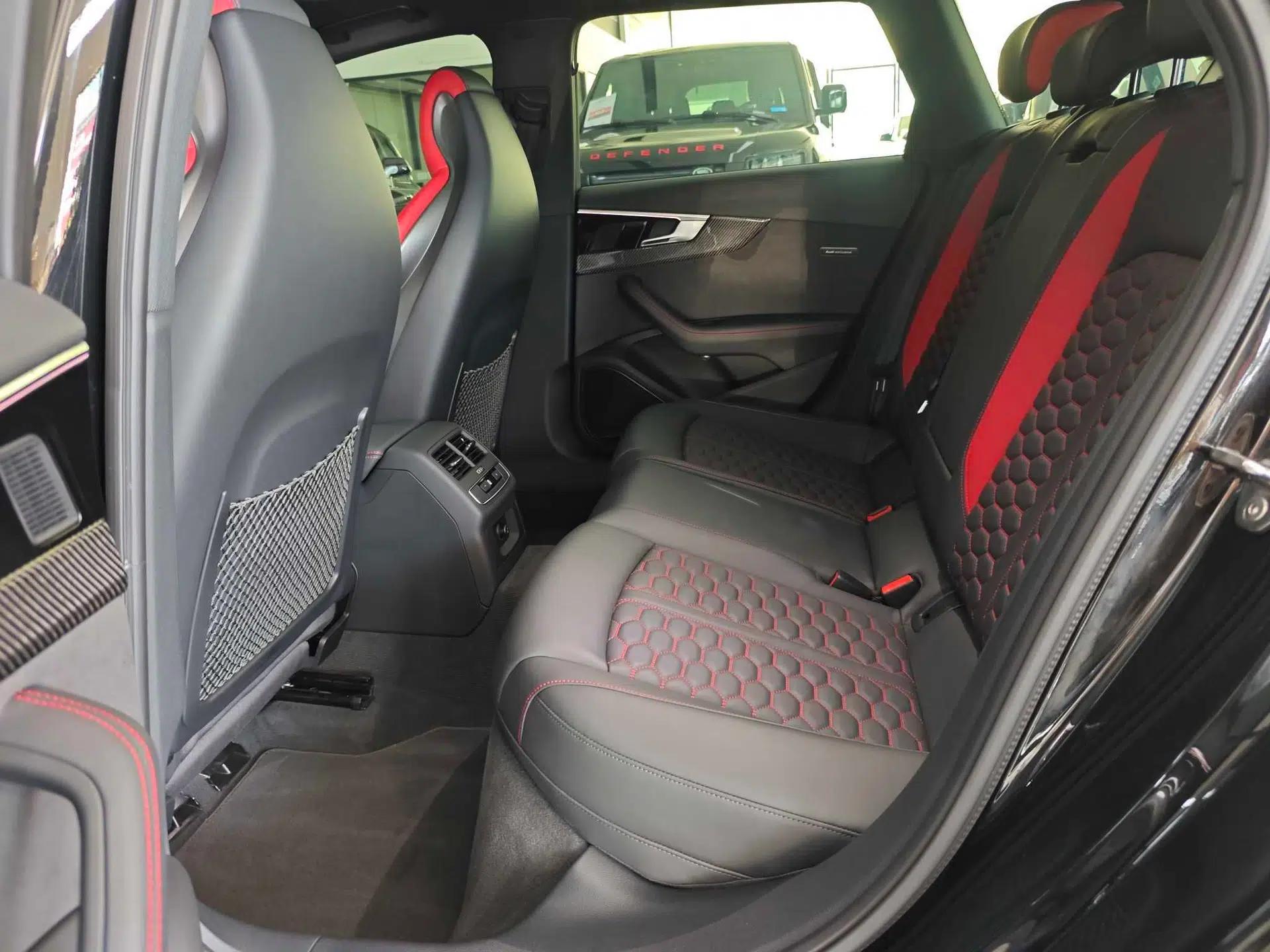 Audi RS 4 2024 RS4 Avant Prestige Edition — миниатюра 16