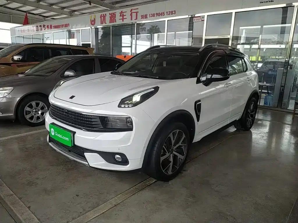 Lynk & Co 01 EM-P 2018 1.5T PHEV Pro (National V Emission Standard) — миниатюра 1