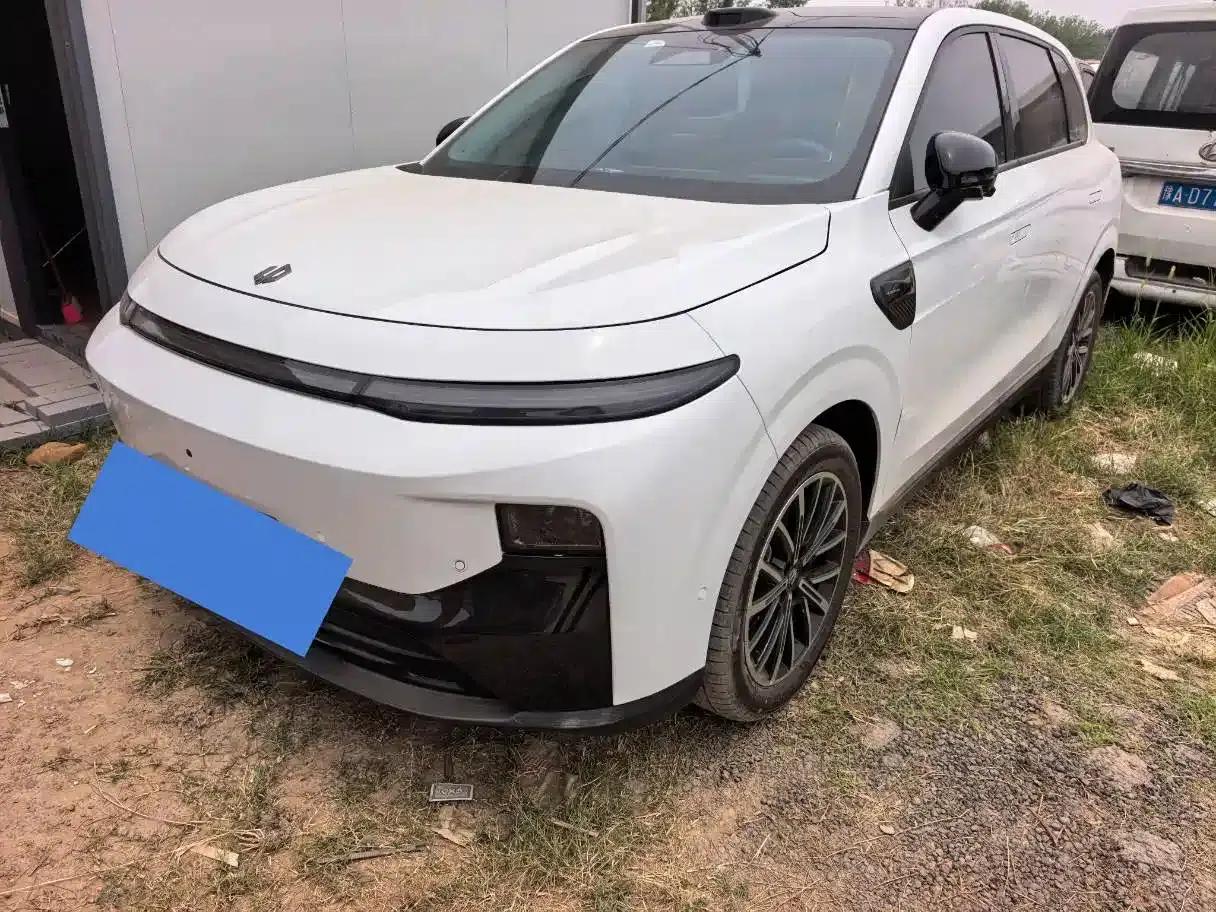 Leapmotor B10 2025 Model 510 LiDAR Edition — миниатюра 1
