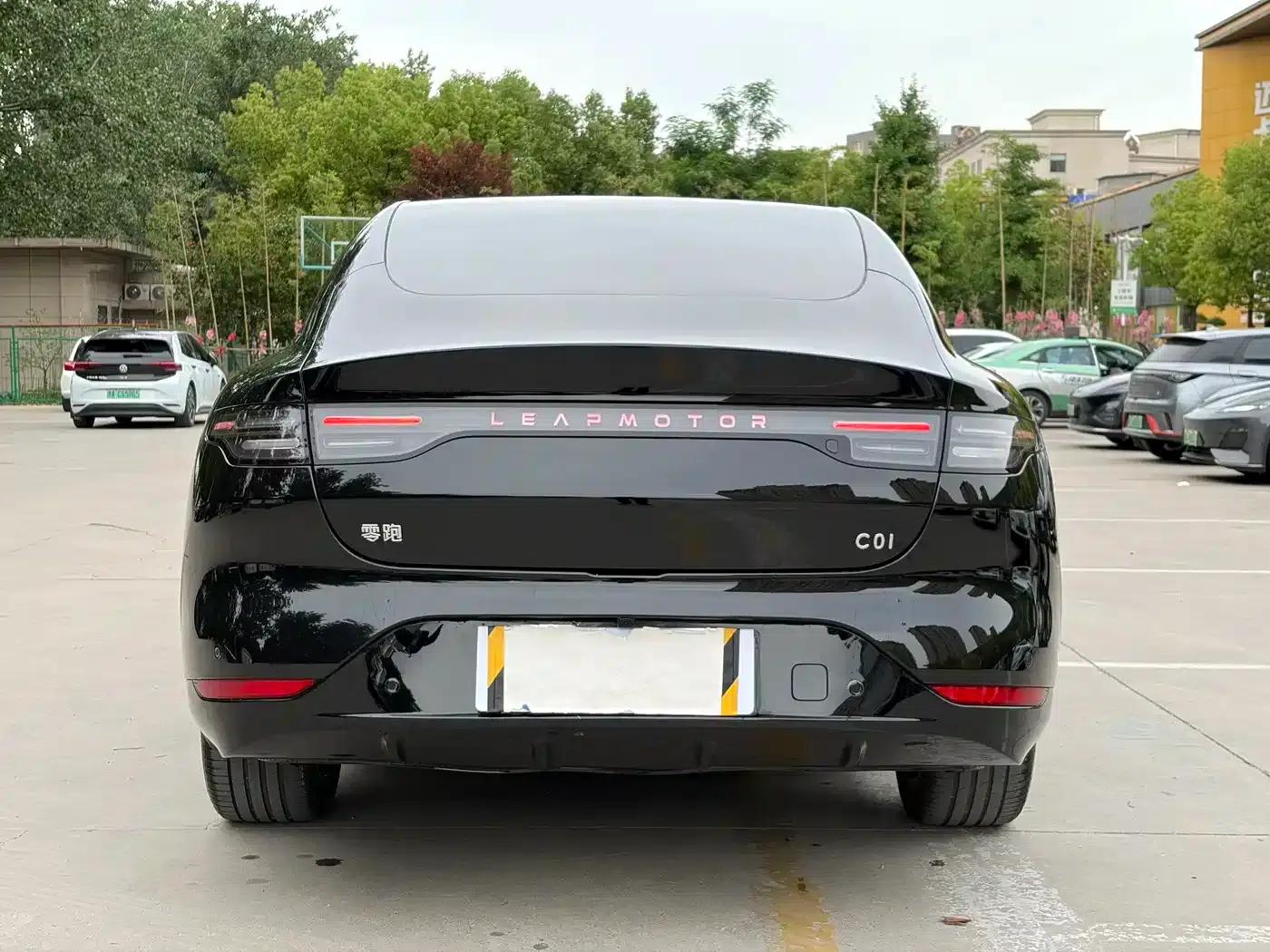Leapmotor C01 2023 Range Extender 216 Comfort Edition — миниатюра 4