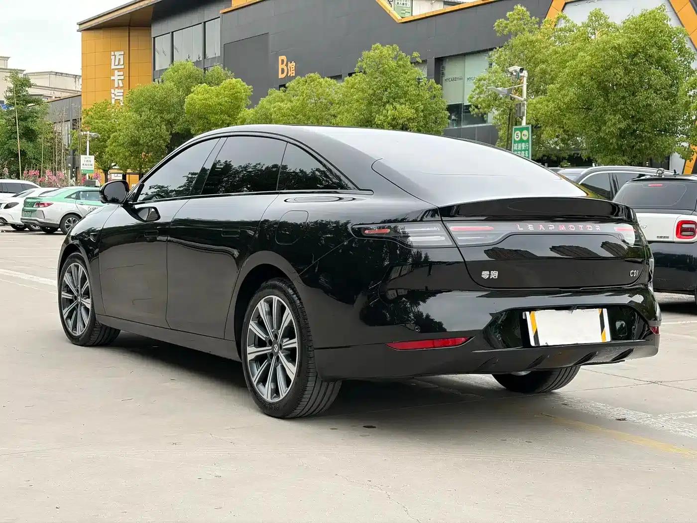 Leapmotor C01 2023 Range Extender 216 Comfort Edition — миниатюра 5