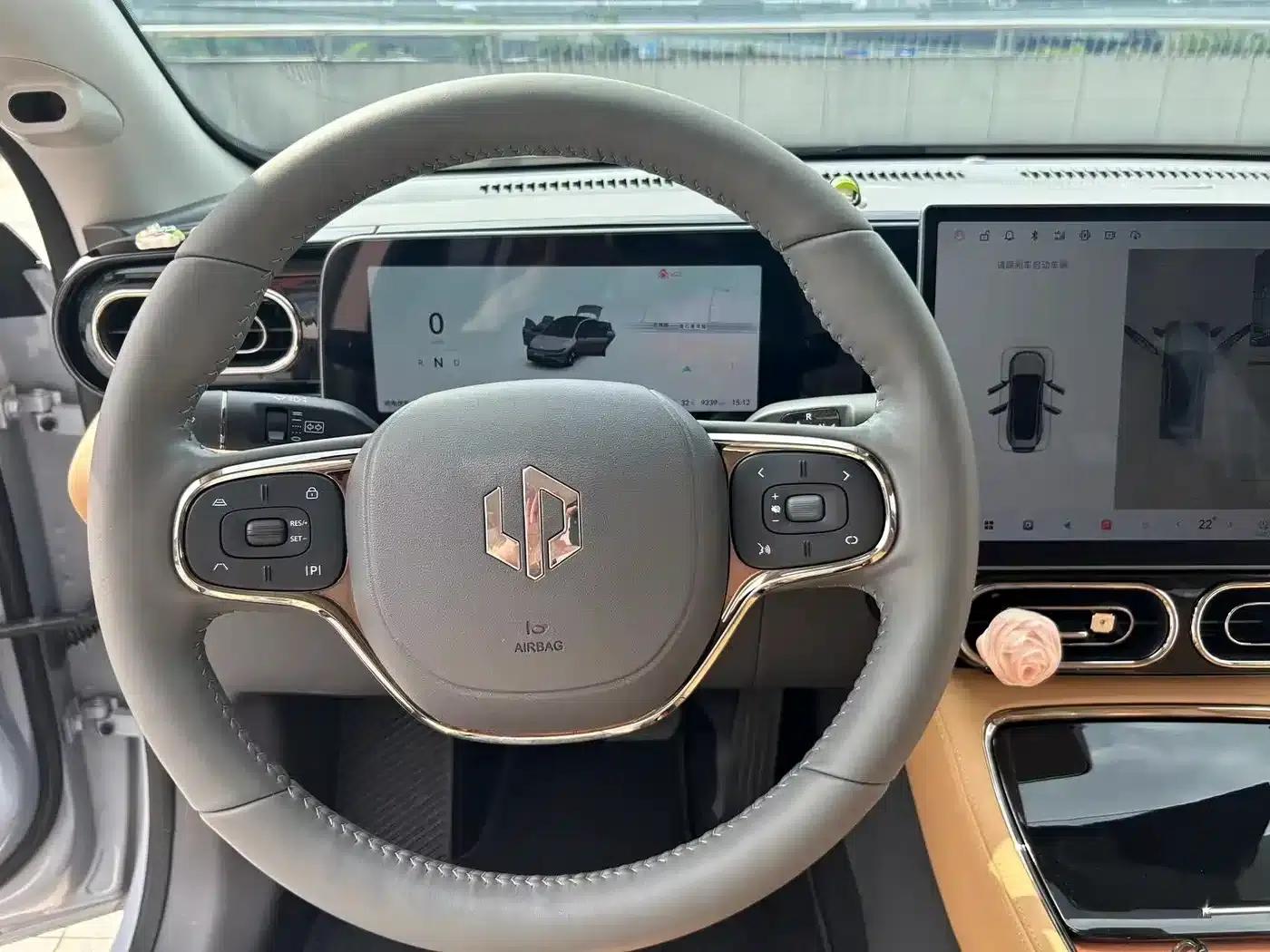 Leapmotor C01 2024 Range Extended 316 Premium Edition — миниатюра 14