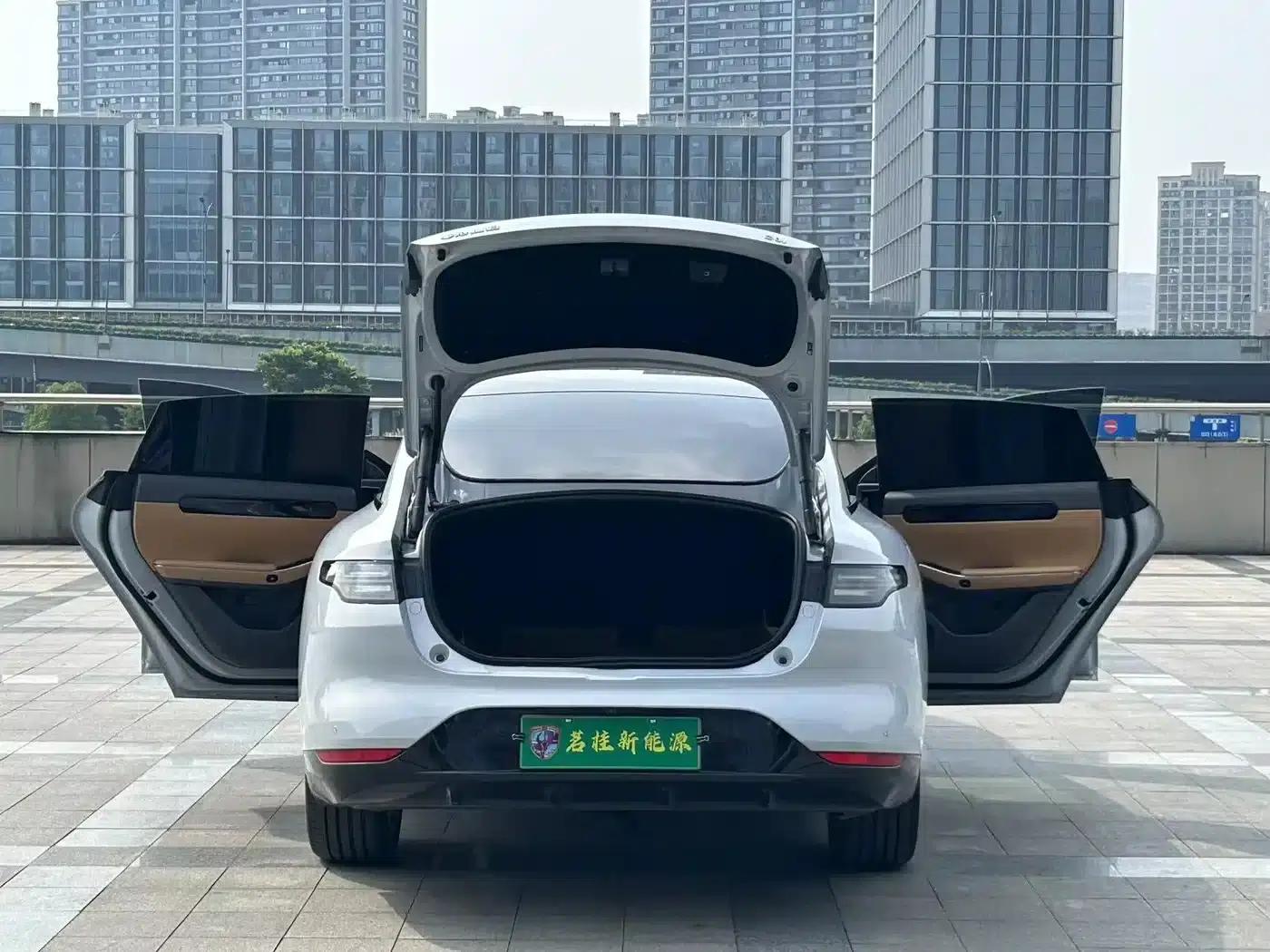 Leapmotor C01 2024 Range Extended 316 Premium Edition — миниатюра 15