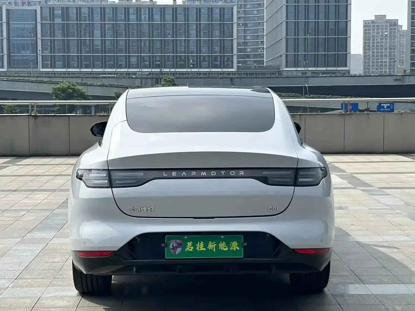 Leapmotor C01 2024 Range Extended 316 Premium Edition — миниатюра 4