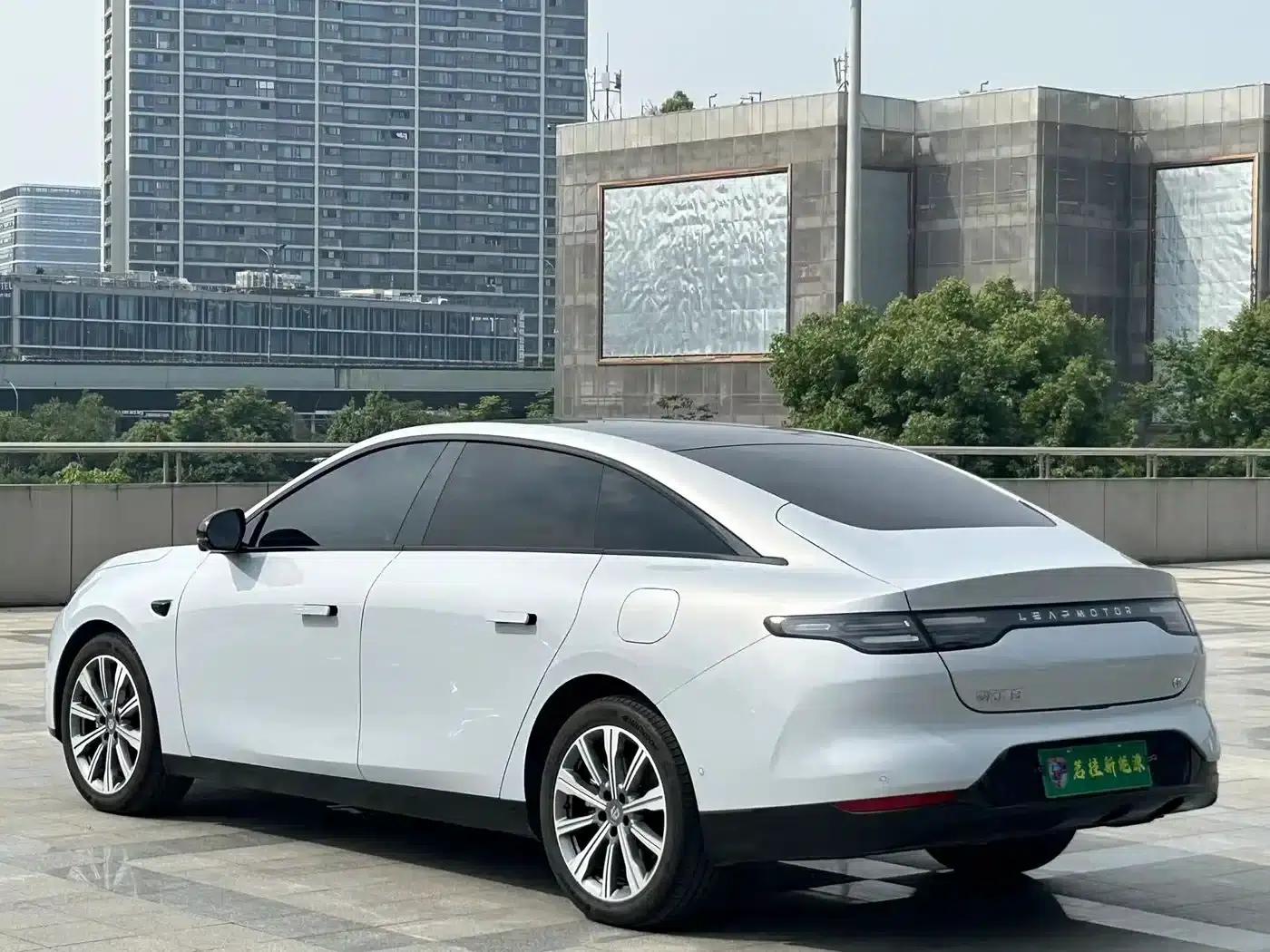 Leapmotor C01 2024 Range Extended 316 Premium Edition — миниатюра 5