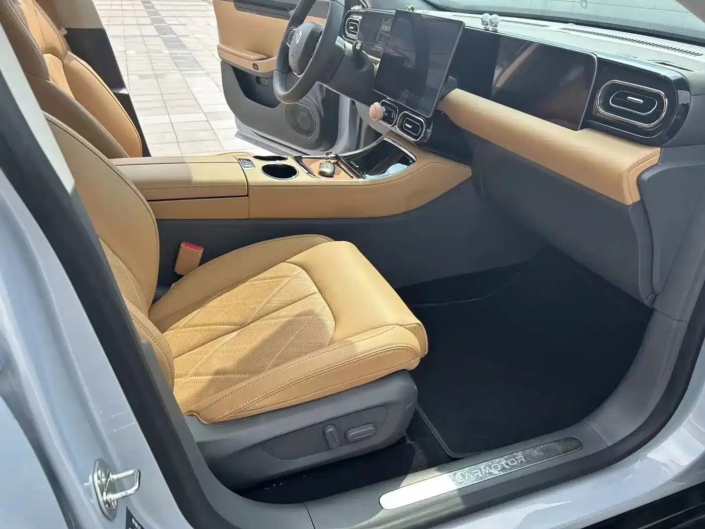 Leapmotor C01 2024 Range Extended 316 Premium Edition — миниатюра 10