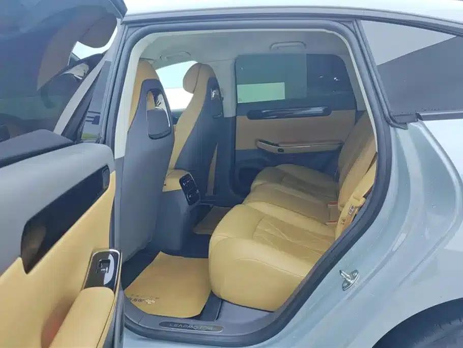 Leapmotor C01 2024 Range Extended 316 Premium Edition — миниатюра 11