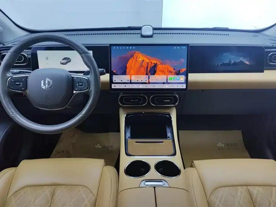 Leapmotor C01 2024 Range Extended 316 Premium Edition — миниатюра 12