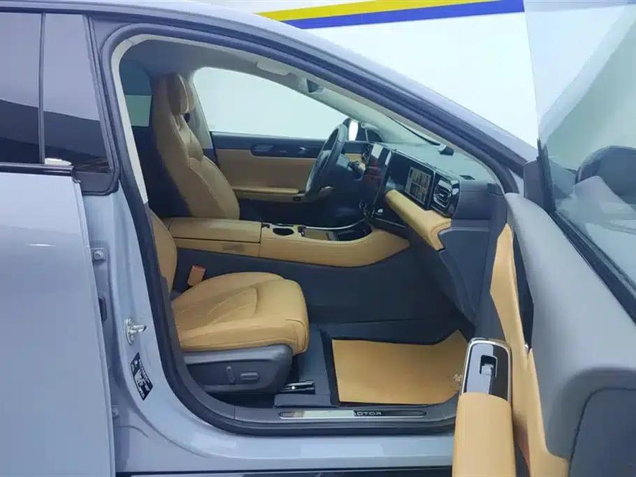 Leapmotor C01 2024 Range Extended 316 Premium Edition — миниатюра 8