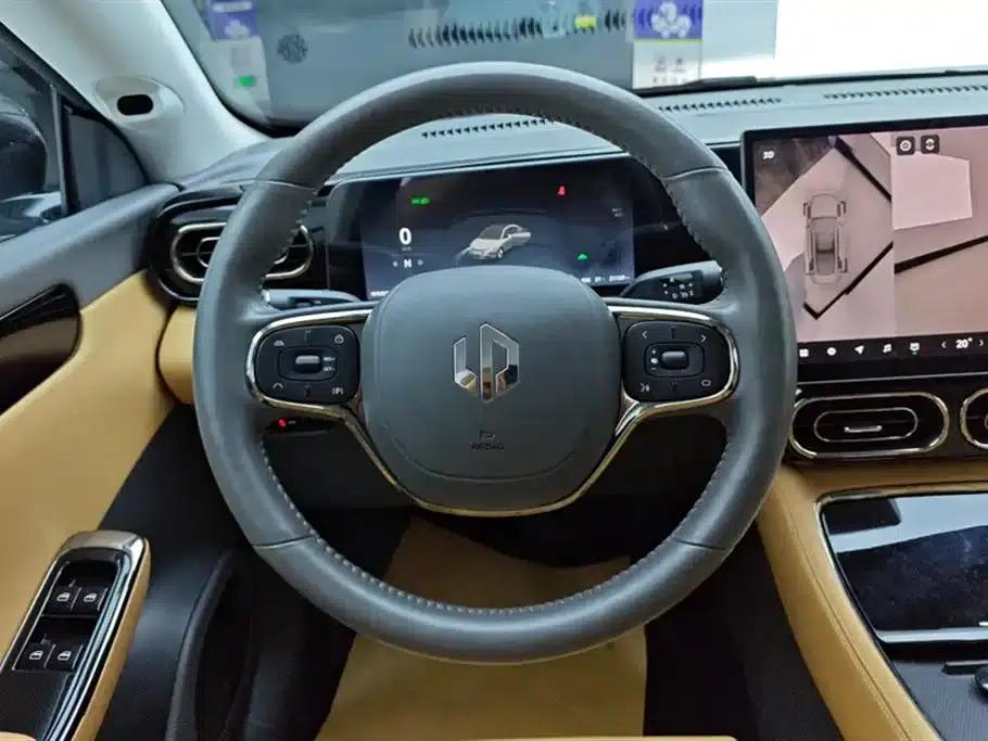 Leapmotor C01 2024 Range Extended 316 Premium Edition — миниатюра 15