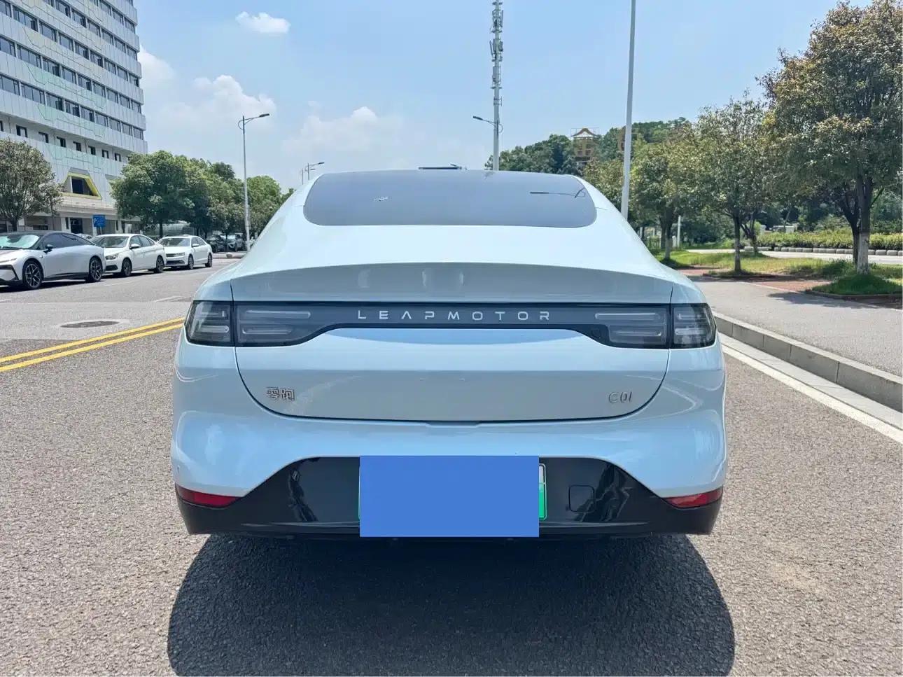 Leapmotor C01 2023 Range Extender 216 Comfort Edition — миниатюра 4
