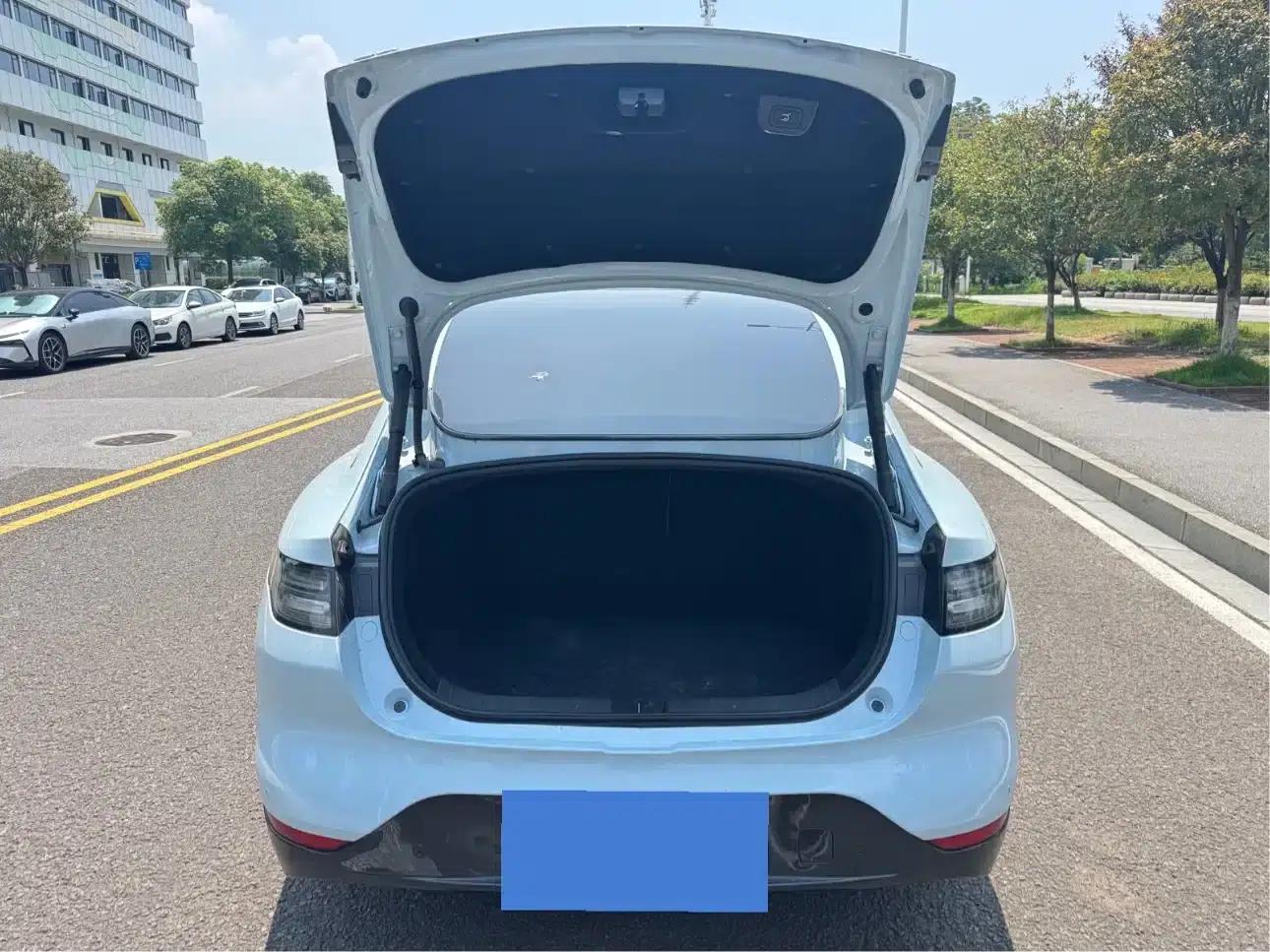 Leapmotor C01 2023 Range Extender 216 Comfort Edition — миниатюра 5