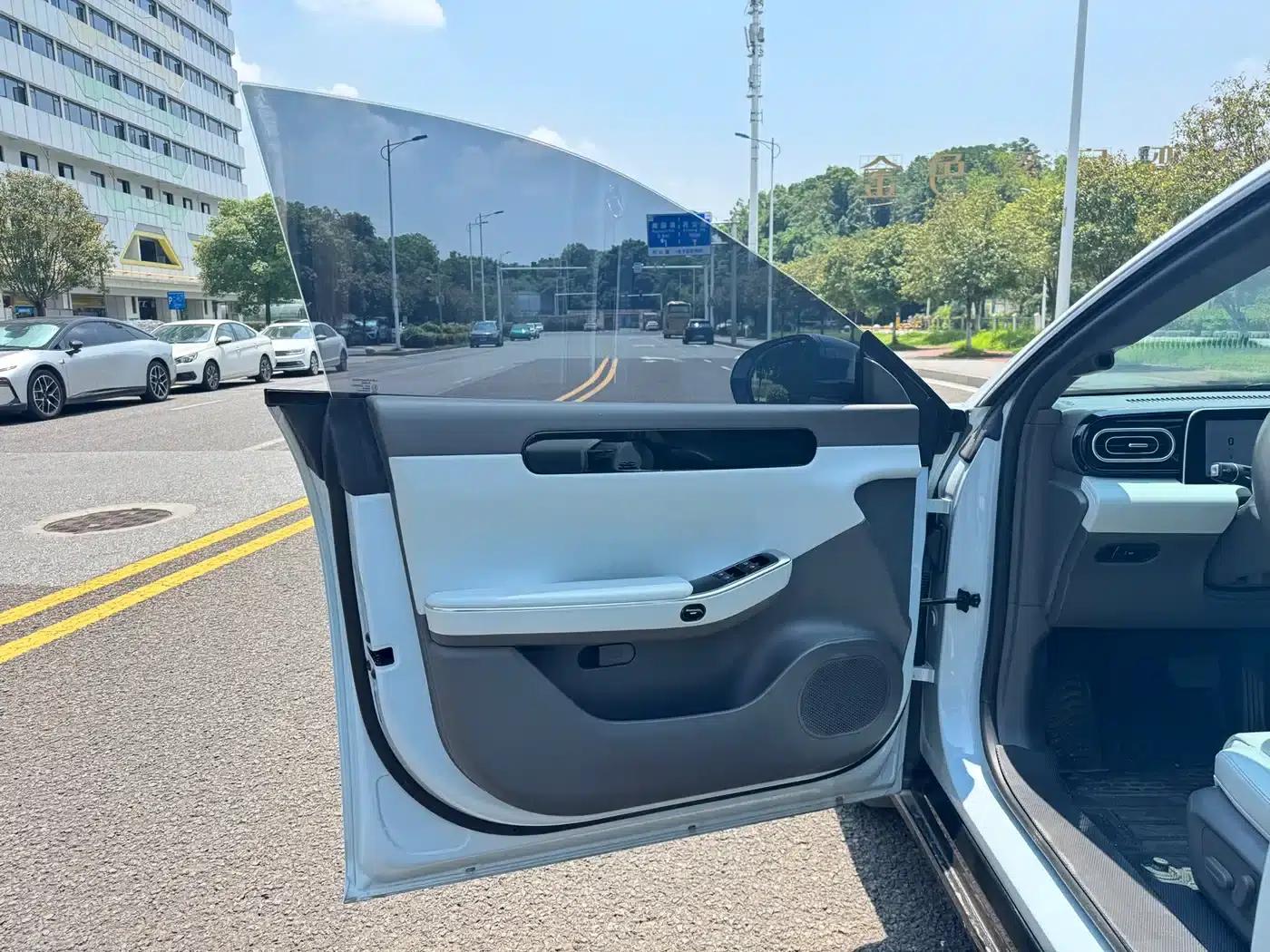 Leapmotor C01 2023 Range Extender 216 Comfort Edition — миниатюра 7