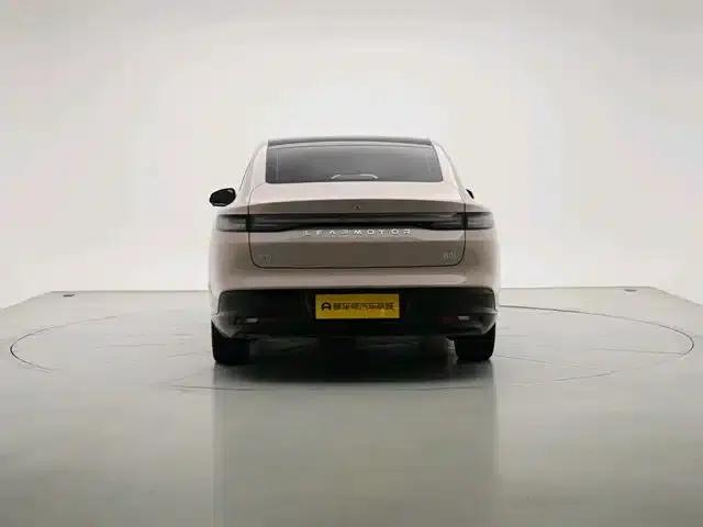 Leapmotor B01 2025 650 Enjoy Edition — миниатюра 4