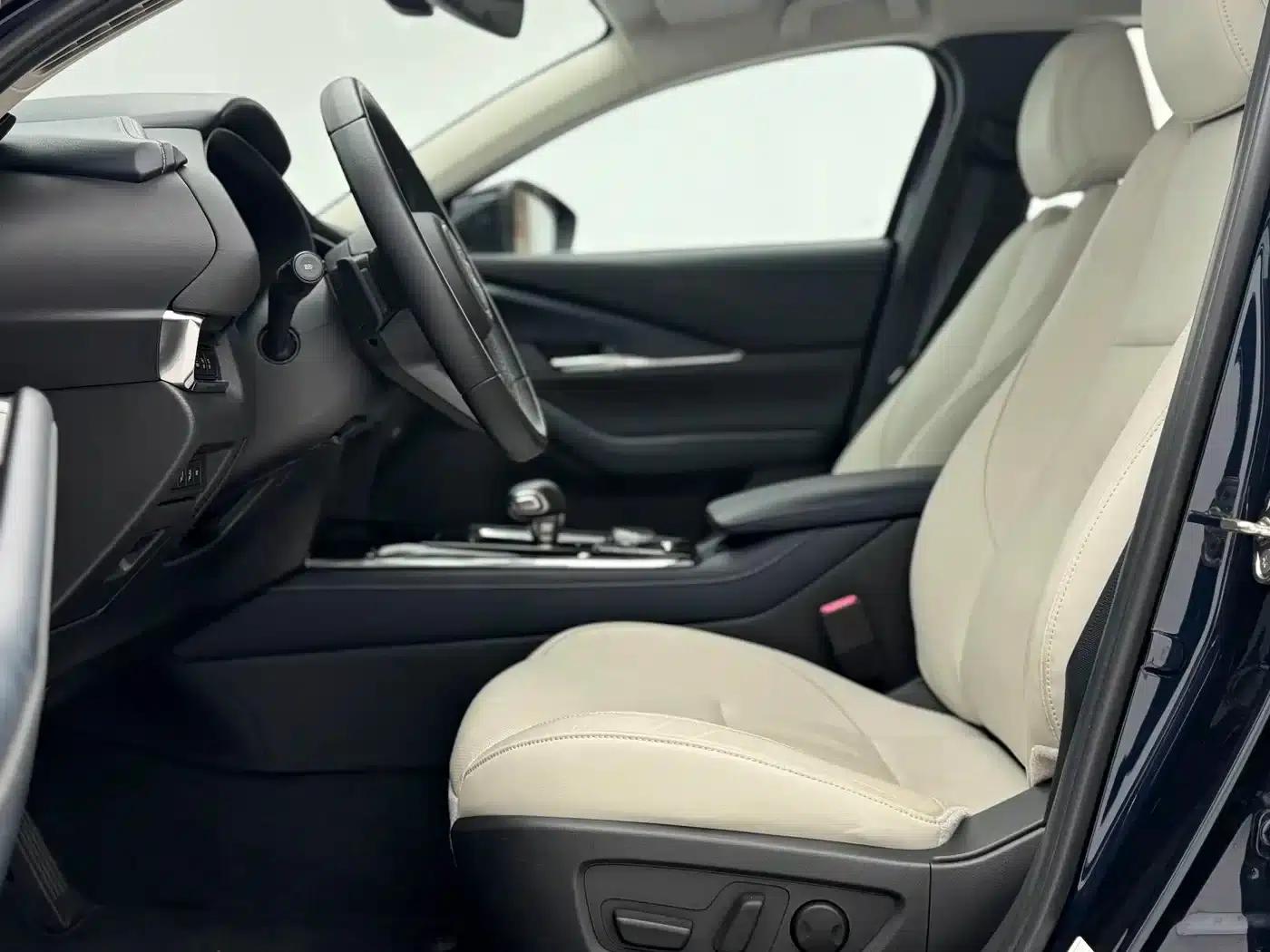 Mazda CX-30 EV 2021 Pure Electric Premium Edition — миниатюра 5