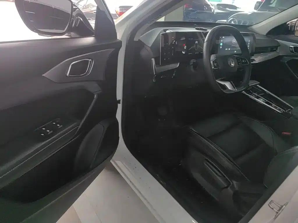 MG ONE 2023 1.5T Starter Edition — миниатюра 16