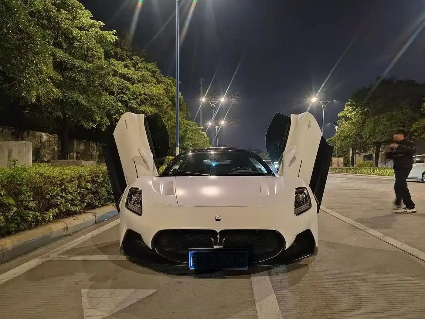Maserati MC20 2020 3.0T Standard Edition — миниатюра 2