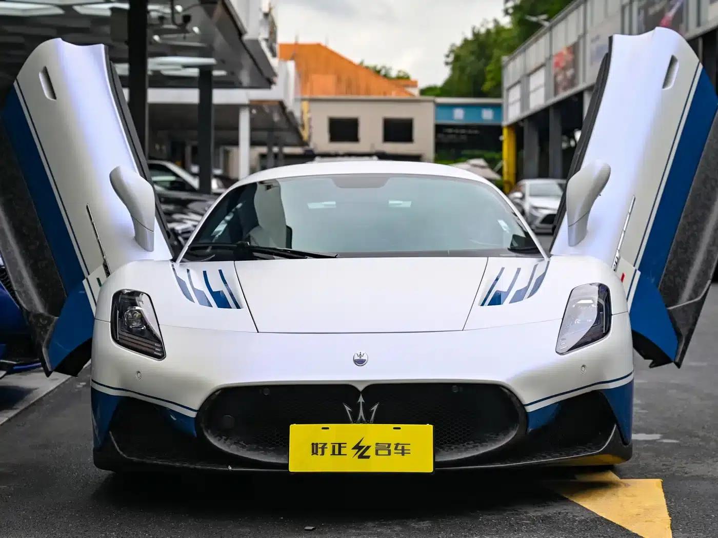 Maserati MC20 2020 3.0T Standard Edition — миниатюра 2