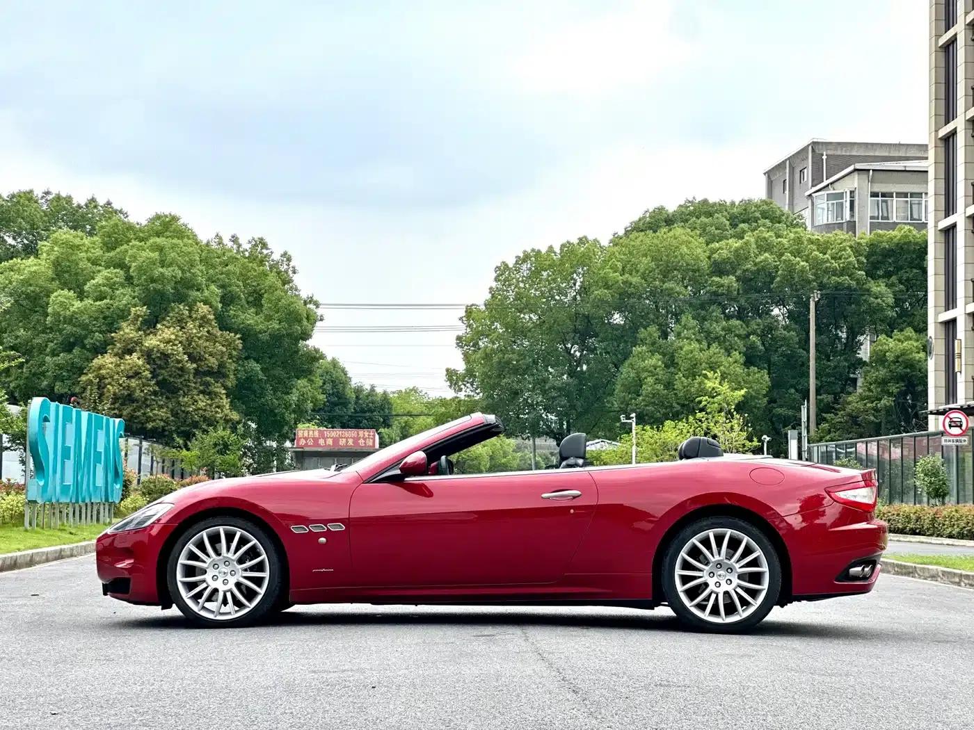 2012 GranCabrio 4.7L Sport — миниатюра 16