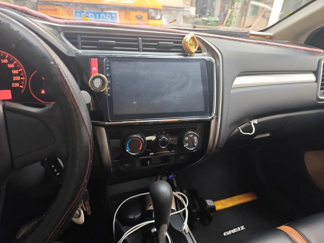 Honda Greiz 2016 1.5L CVT Classic Edition — миниатюра 13