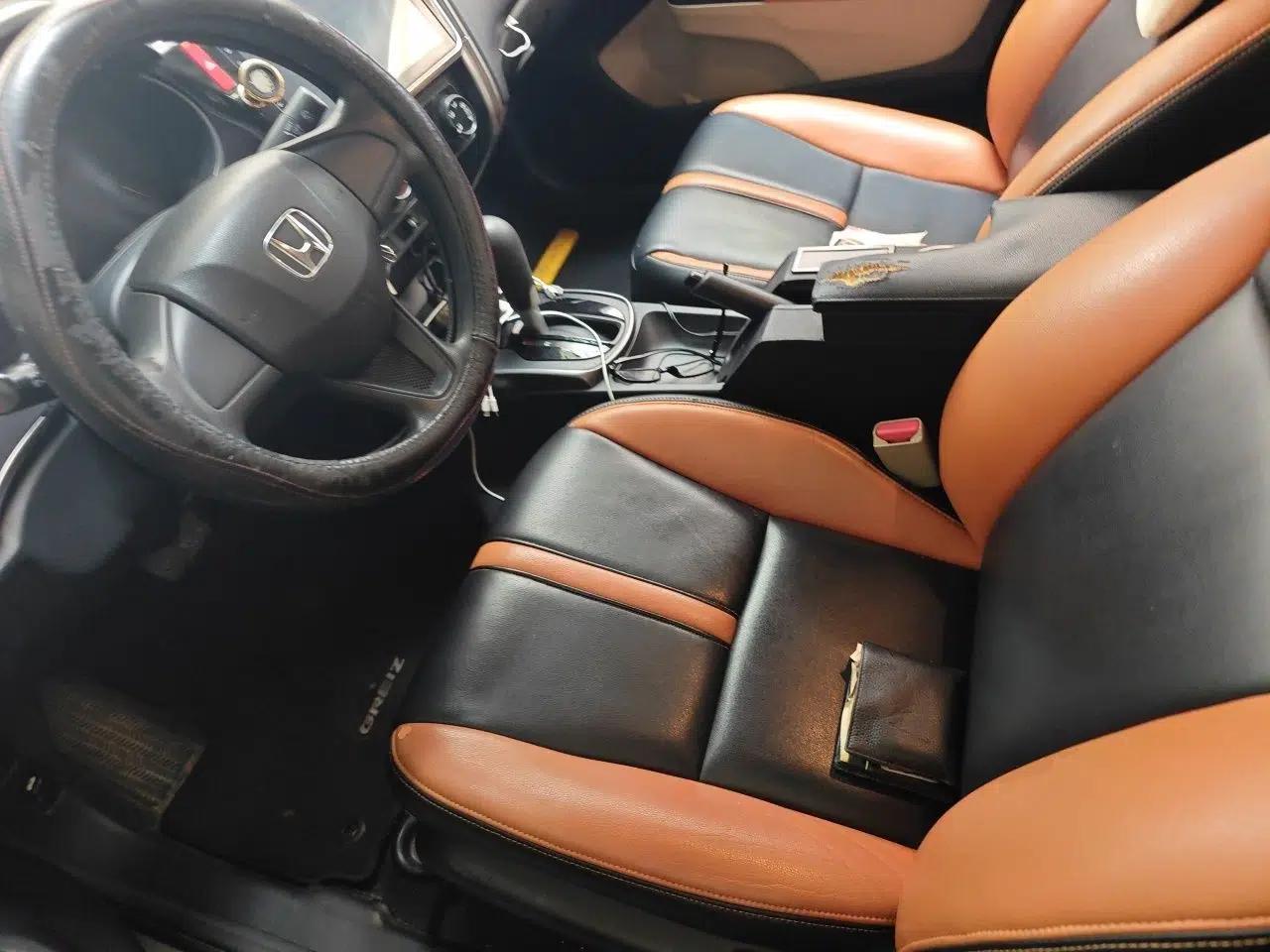 Honda Greiz 2016 1.5L CVT Classic Edition — миниатюра 15