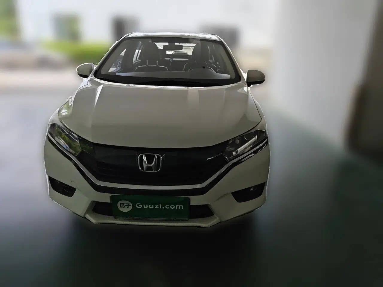 Honda Greiz 2016 1.5L CVT Luxury Edition — миниатюра 2