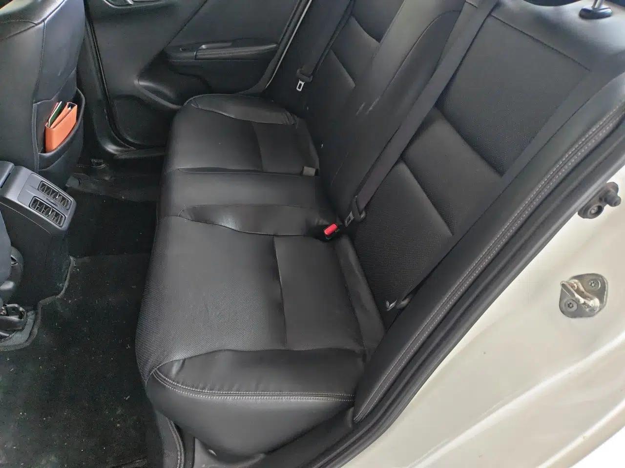 Honda Greiz 2016 1.5L CVT Luxury Edition — миниатюра 17