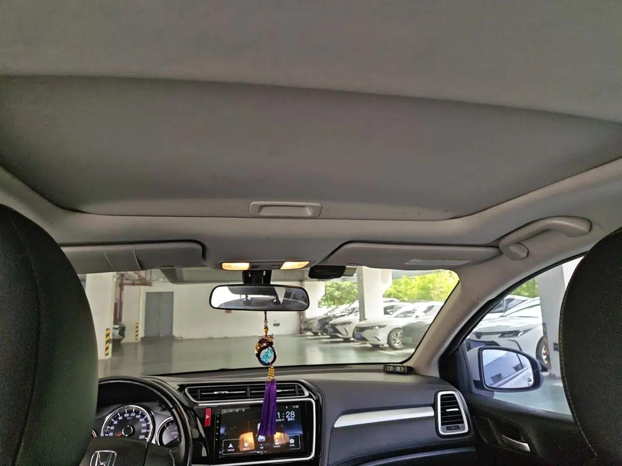 Honda Greiz 2016 1.5L CVT Luxury Edition — миниатюра 18