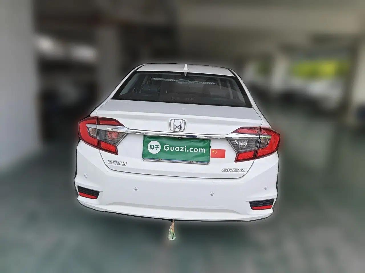 Honda Greiz 2016 1.5L CVT Luxury Edition — миниатюра 5