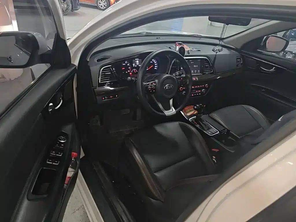 K5 2019 1.8L Automatic GLS — миниатюра 16