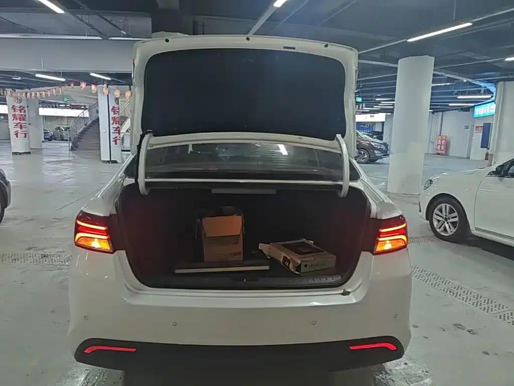 K5 2019 1.8L Automatic GLS — миниатюра 19