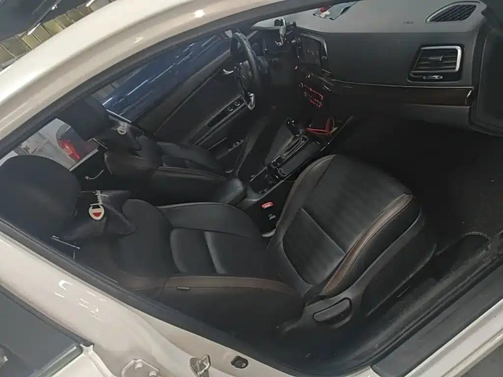 K5 2019 1.8L Automatic GLS — миниатюра 25