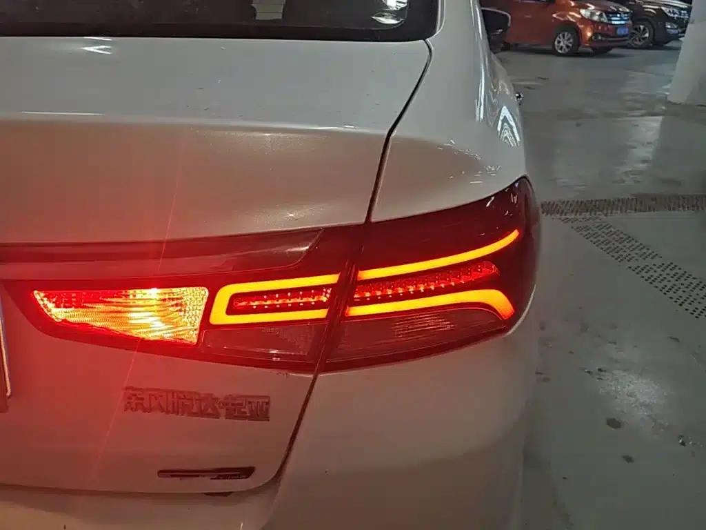 K5 2019 1.8L Automatic GLS — миниатюра 8