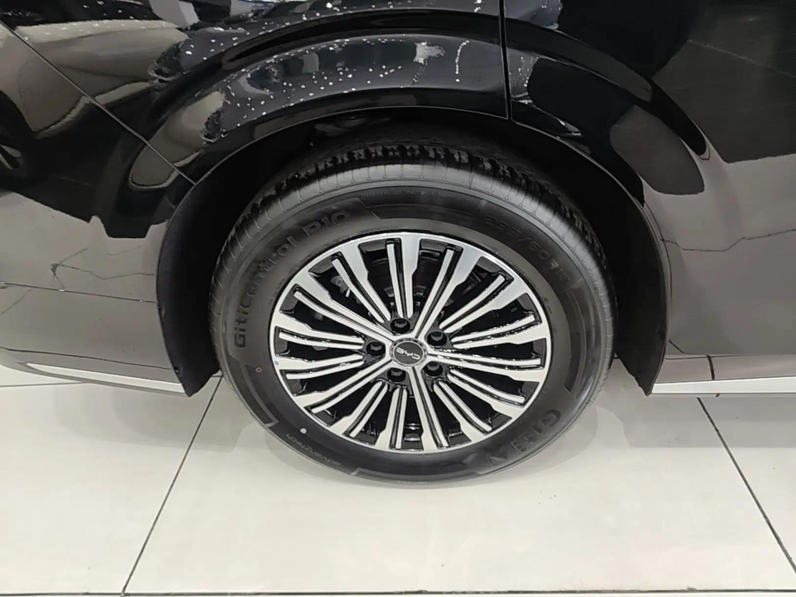 BYD M9 2025 1060 Navigation Edition — миниатюра 11