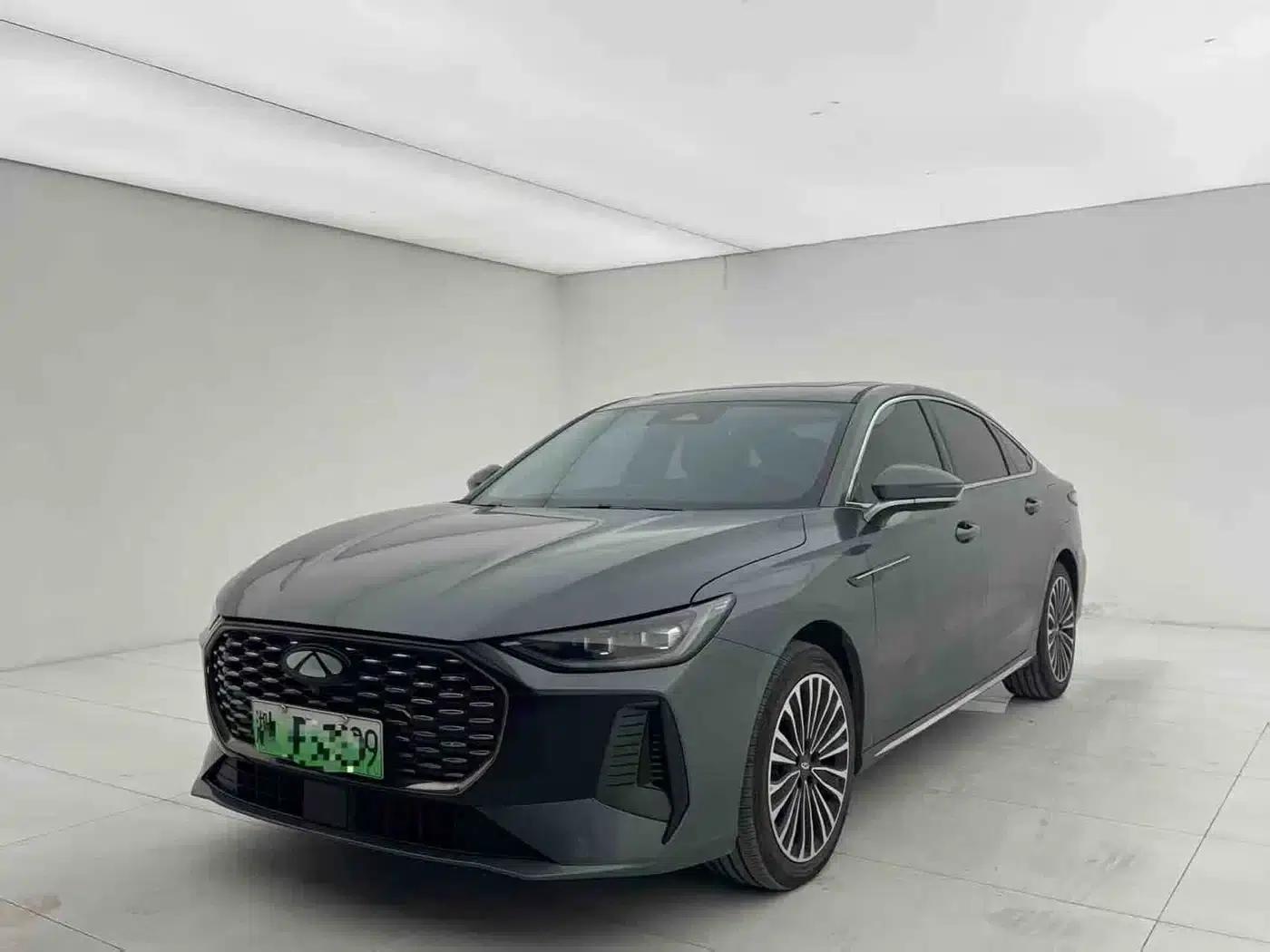 Fengyun A8L 2025 1.5TGDI 145km Luxury Edition — миниатюра 1