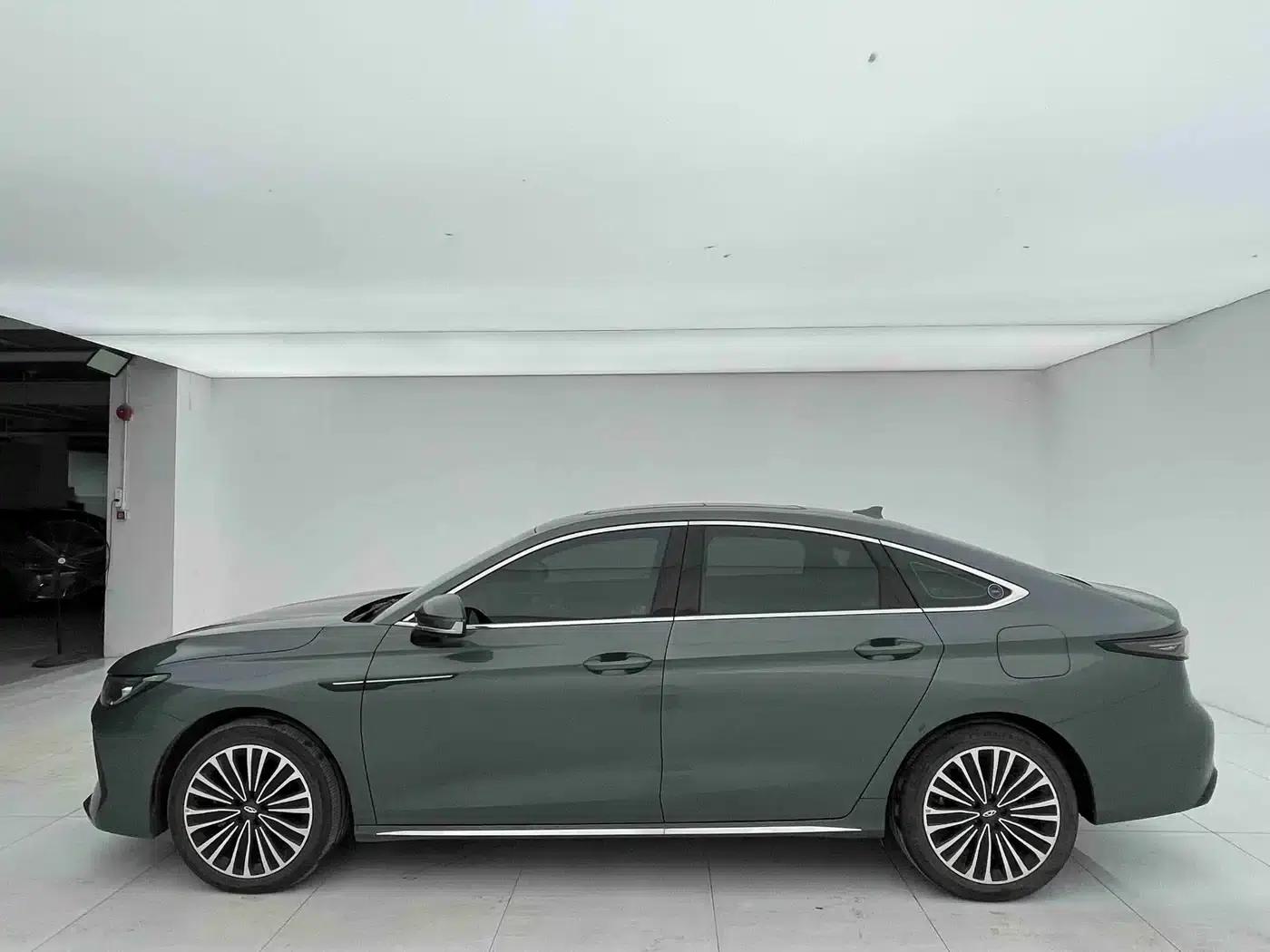 Fengyun A8L 2025 1.5TGDI 145km Luxury Edition — миниатюра 5