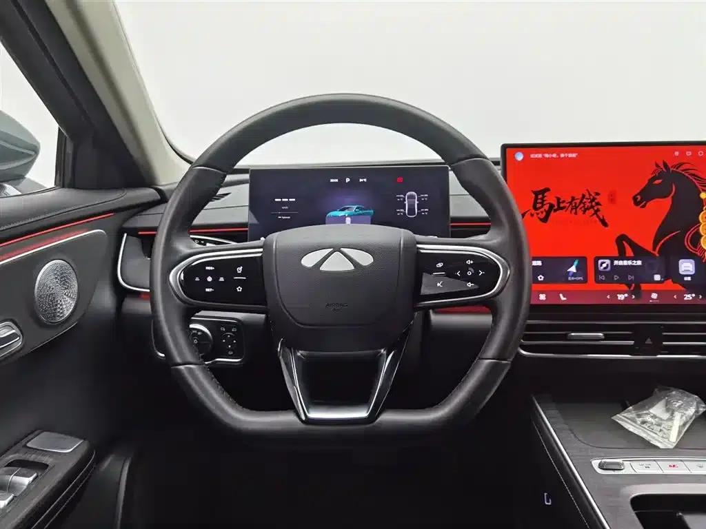 Fengyun A8L 2025 1.5TGDI 145km Luxury Edition — миниатюра 11