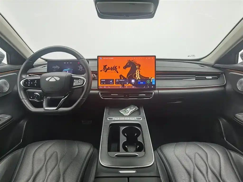 Fengyun A8L 2025 1.5TGDI 145km Luxury Edition — миниатюра 5