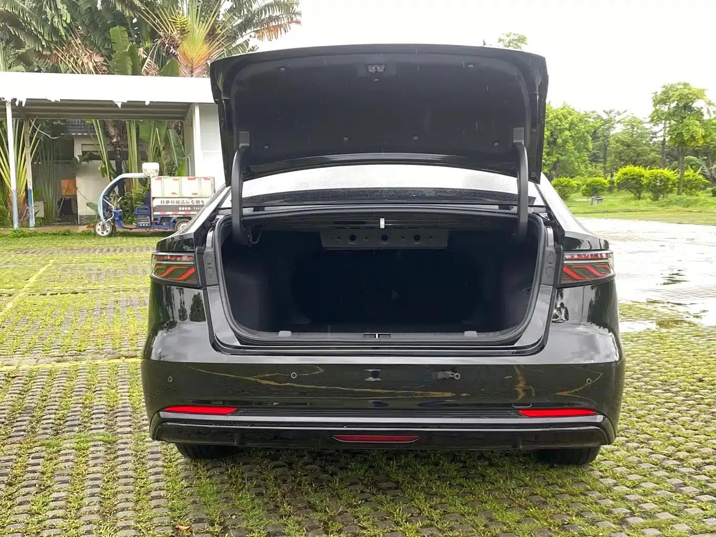 Fengyun A8L 2025 1.5TGDI Comfort Model (145km/h) — миниатюра 15