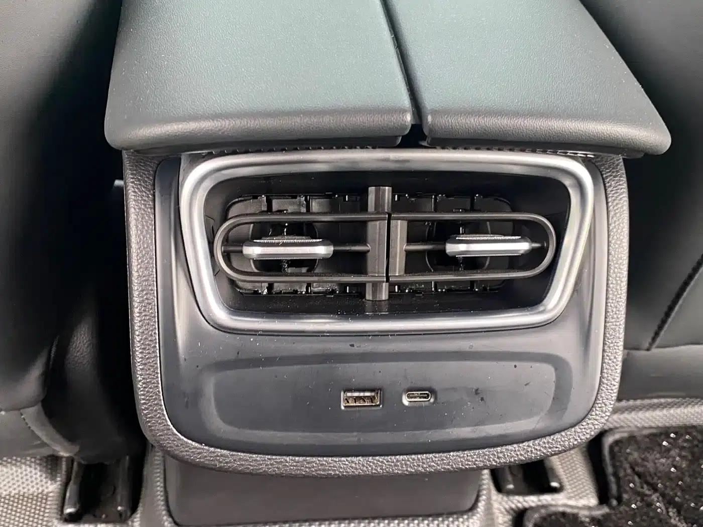 Fengyun A8L 2025 1.5TGDI Comfort Model (145km/h) — миниатюра 8