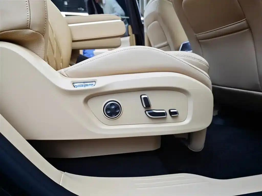 Fengyun T11 2026 Model 220 Rear-Wheel Drive Dual IMAX Cinema Edition — миниатюра 23
