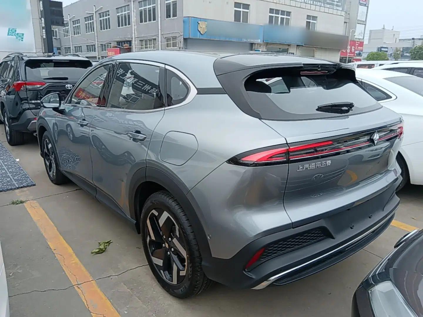 Baojun Yunhai 2024 140km Plug-in Hybrid Version — миниатюра 13