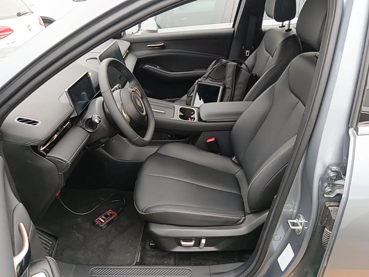 Baojun Yunhai 2024 140km Plug-in Hybrid Version — миниатюра 22