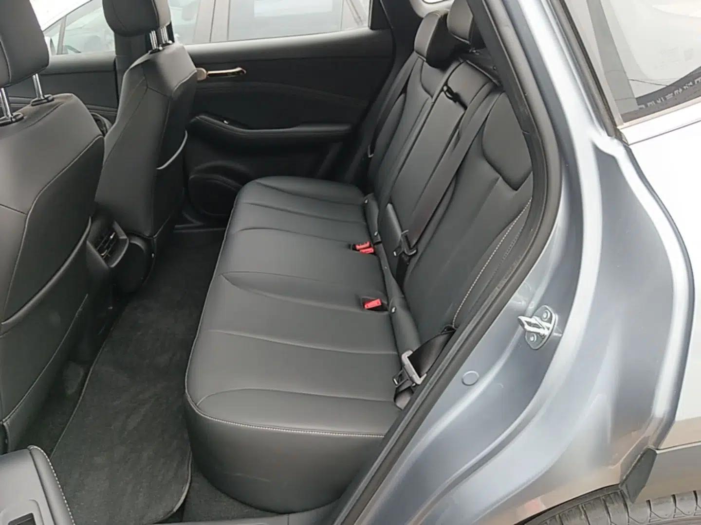 Baojun Yunhai 2024 140km Plug-in Hybrid Version — миниатюра 25