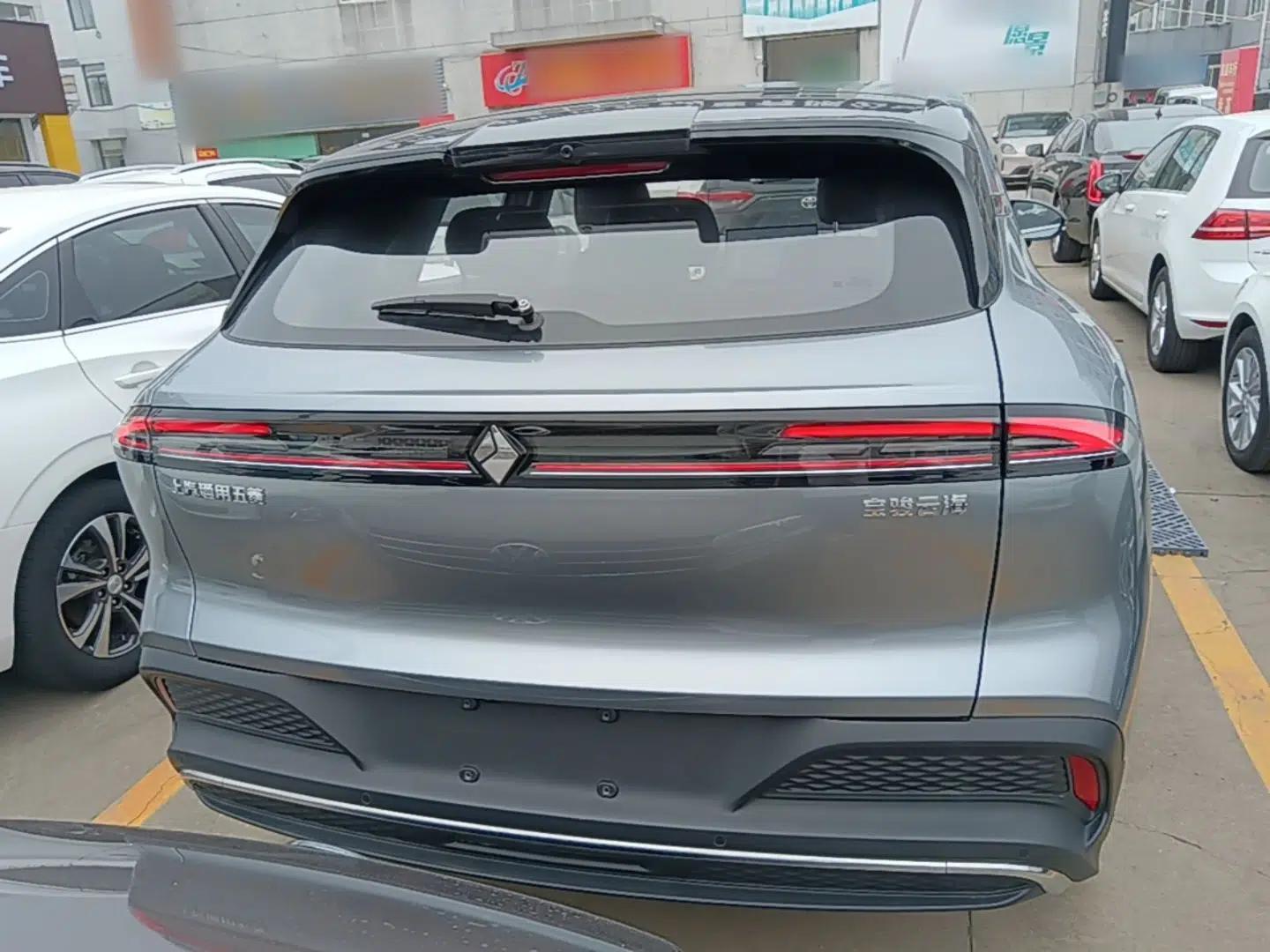 Baojun Yunhai 2024 140km Plug-in Hybrid Version — миниатюра 5