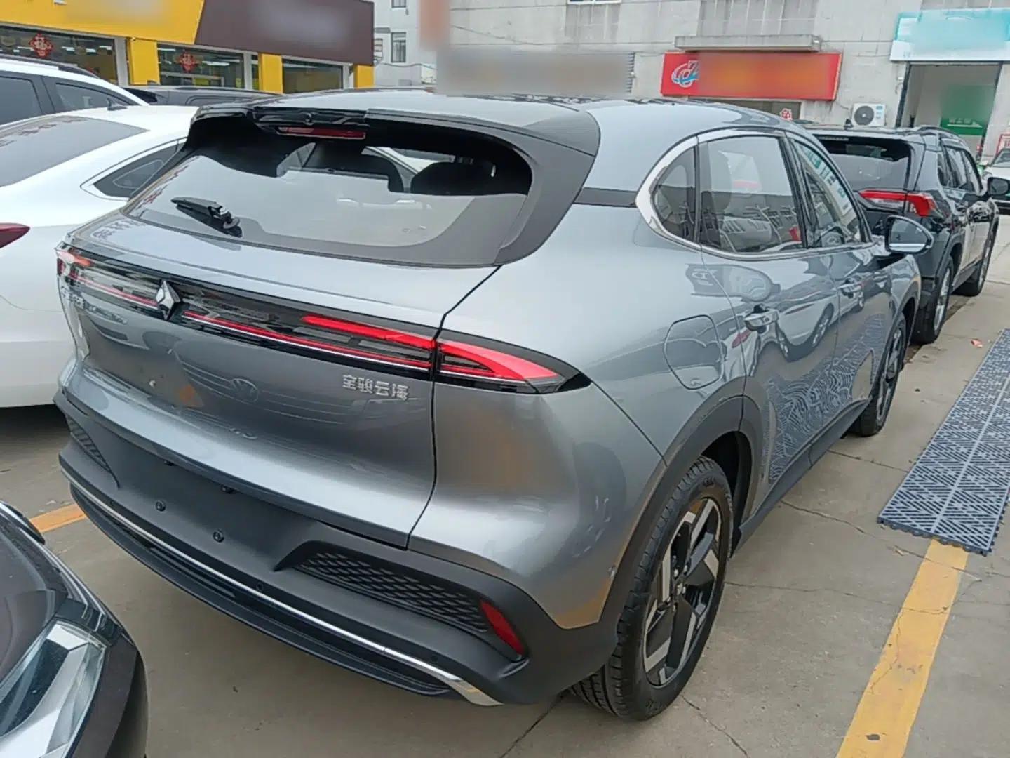 Baojun Yunhai 2024 140km Plug-in Hybrid Version — миниатюра 6