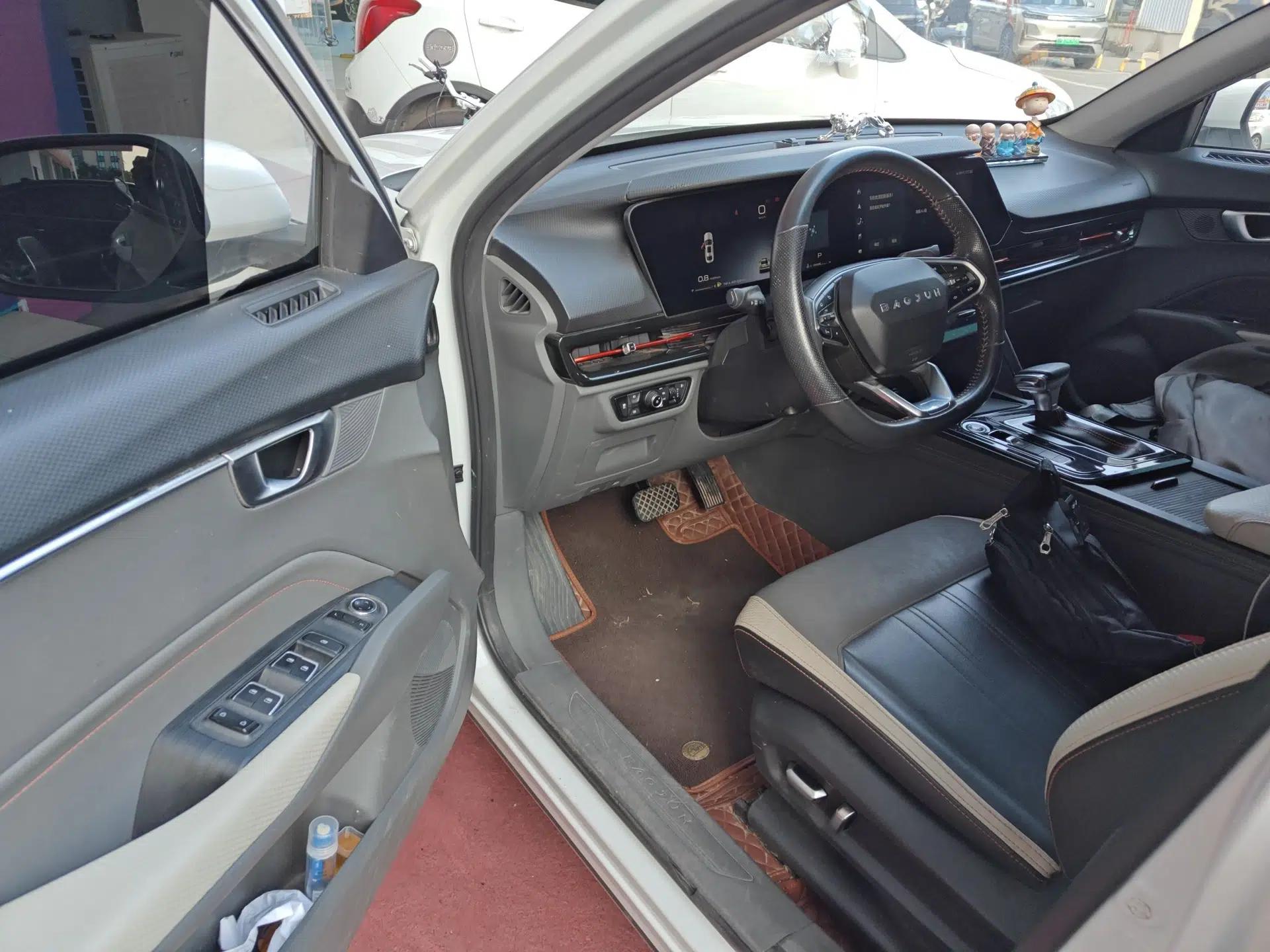 Baojun RC-6 2019 1.5T CVT 24-Hour Online Prestige Edition — миниатюра 18