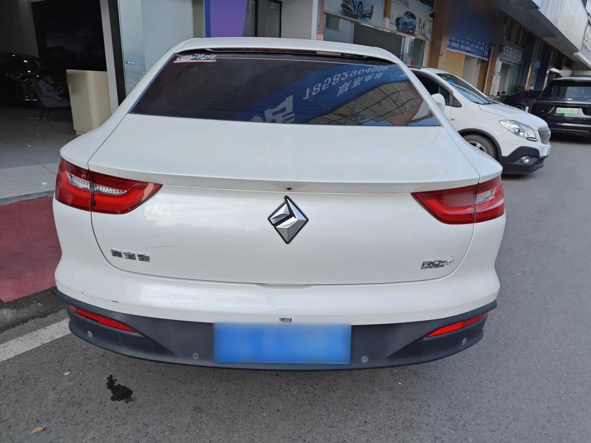 Baojun RC-6 2019 1.5T CVT 24-Hour Online Prestige Edition — миниатюра 3