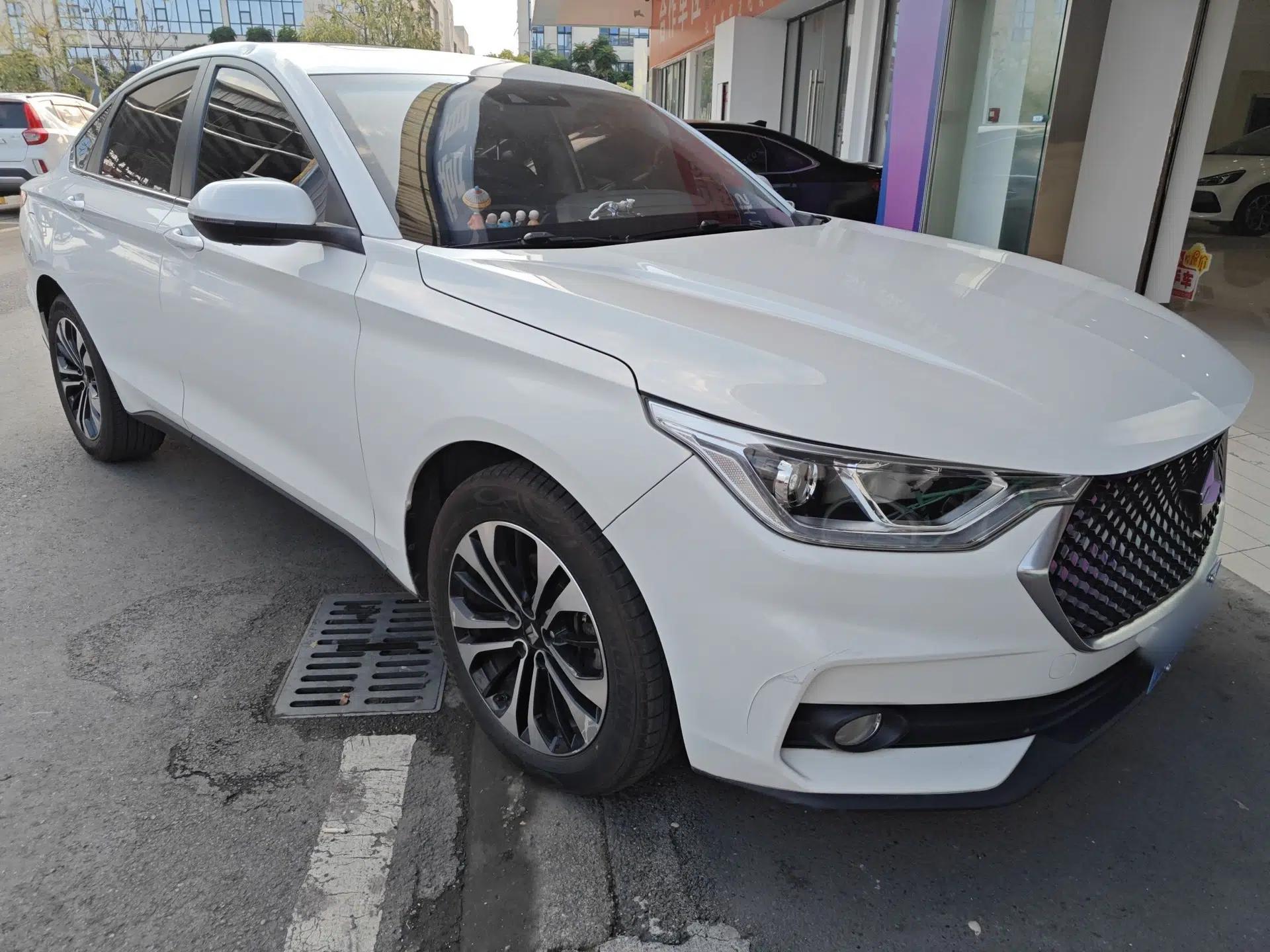 Baojun RC-6 2019 1.5T CVT 24-Hour Online Prestige Edition — миниатюра 7